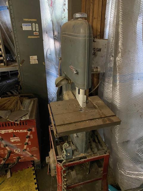 T0262 Wood Bandsaw