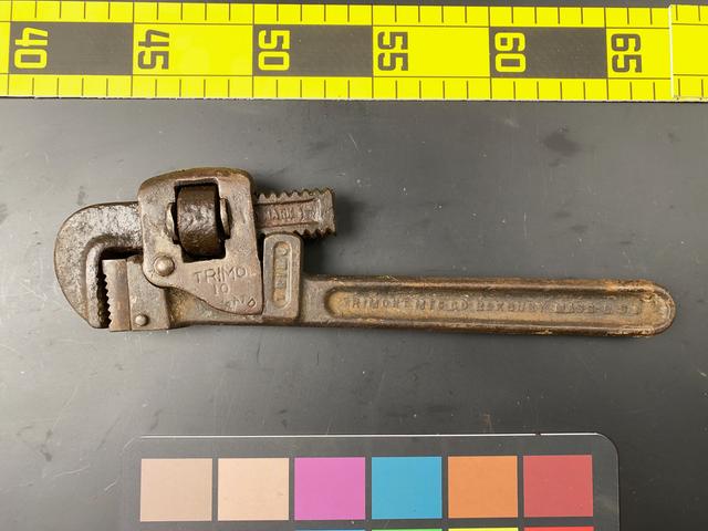 T0376 Antique Pipe Wrench