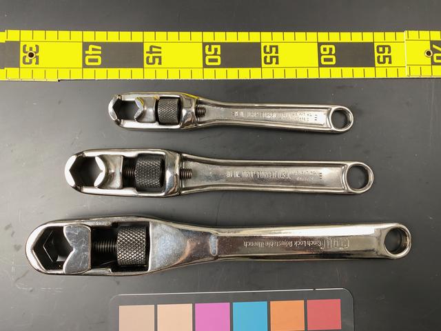 T0402 Claw Cinch-Lock Adjustable Wrenches