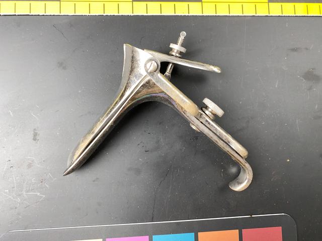 T0432 Speculum