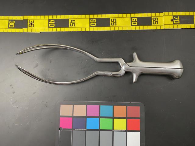 T0457 Obstetric Forceps