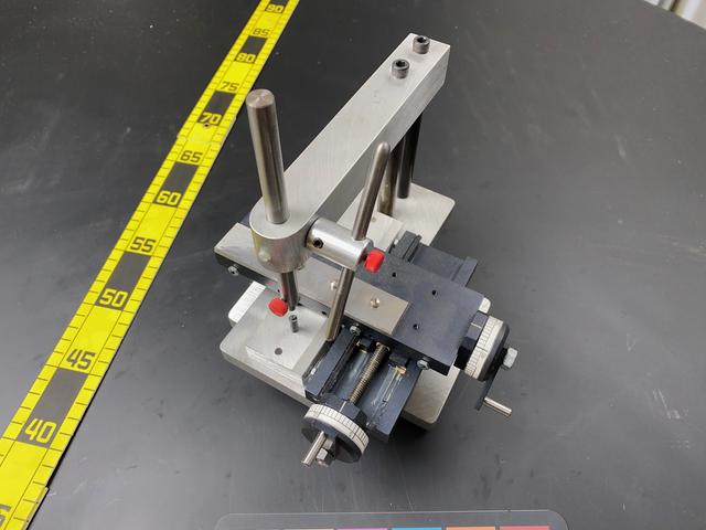 T0521 Mini Pin Press