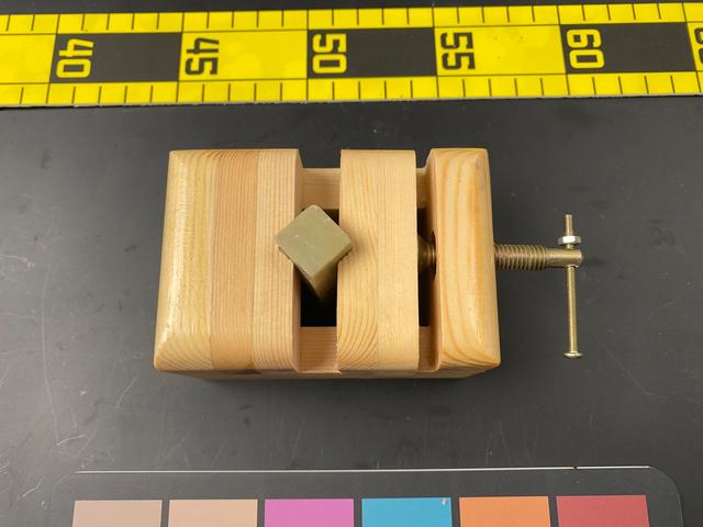 T0525 Chinese Name Stone Carving Vise