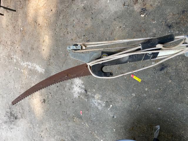 T0565 Rope Loppers and Saw
