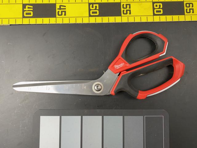 T0764 Milwaukee Scissors