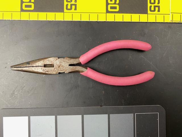 T0861 Pink Needlenose Pliers