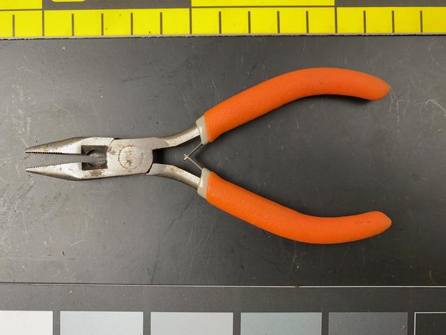 T0862 Needlenose Pliers