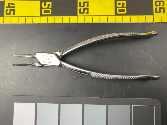 T0865 Bent Needlenose Pliers