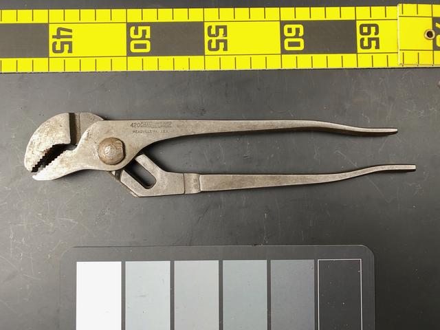 T0880 Slipjoint Pliers