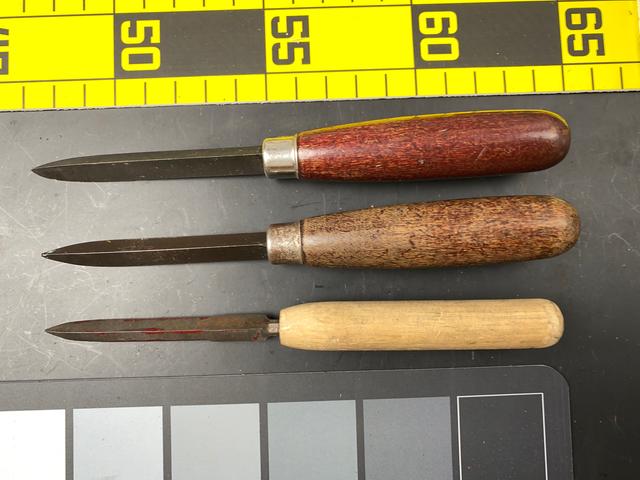 T0918 Triangular Awls