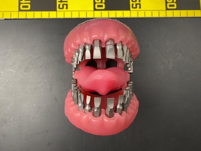 T1007 Mouth Bit Holder