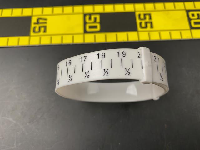 T1137 Bracelet Ruler