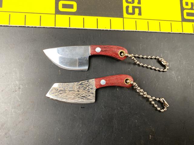 T1174 Keychain Knives