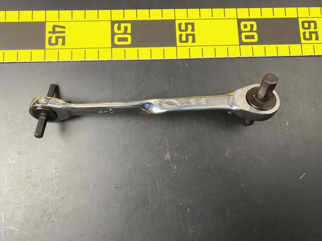 T1202 Twisted Ratchet Hex Wrench