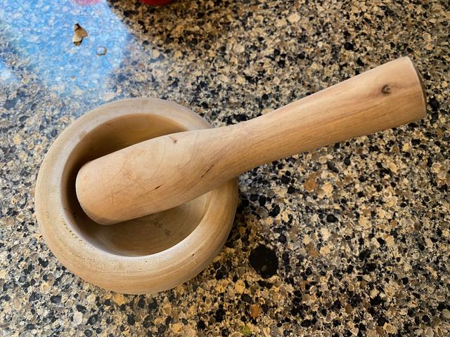 T1253 Wooden Mortar and Pestle