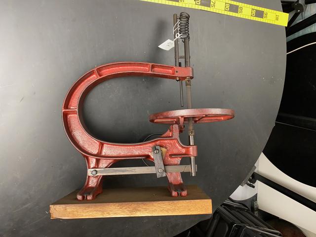 T1262 Belt Drive Scroll Saw