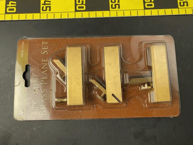 T1332 Small Brass Planes