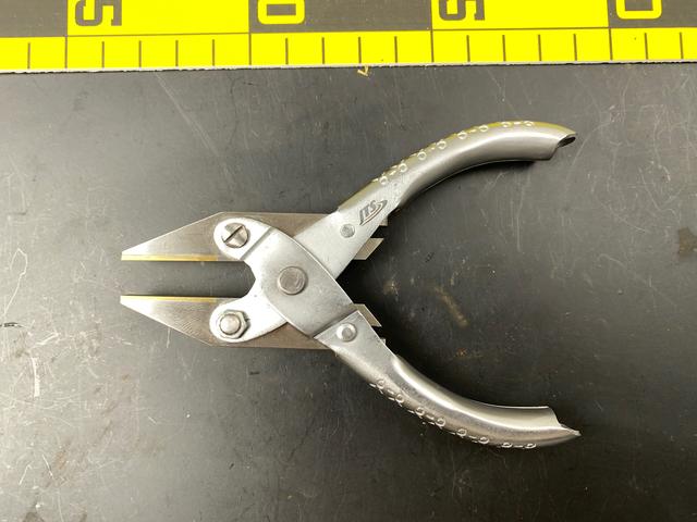 T1532 Parallel Jaw Pliers