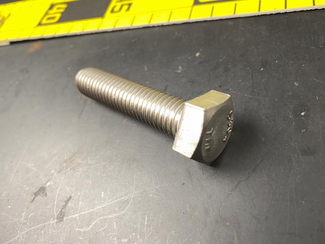 T1559 Five-sided Bolt