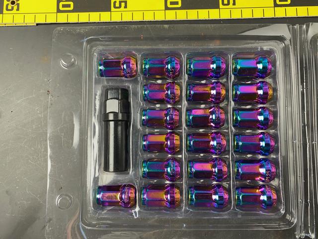 T1609 Heptagonal Lug Nuts