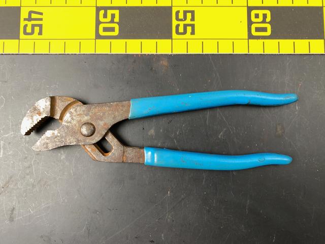 T1654 Small Slipjoint Pliers