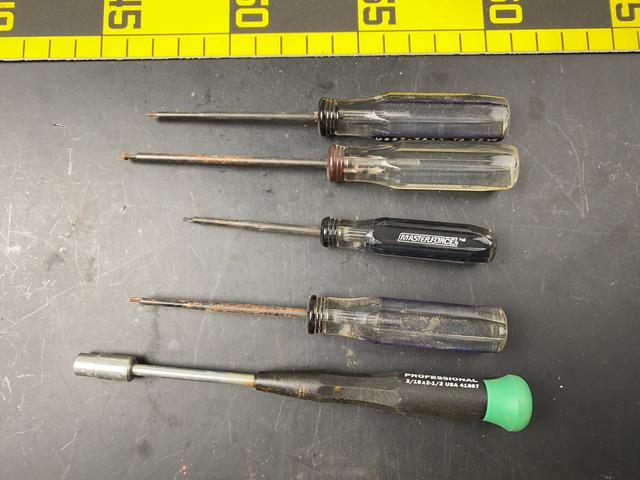 T1767 Assorted Small Screwdrivers