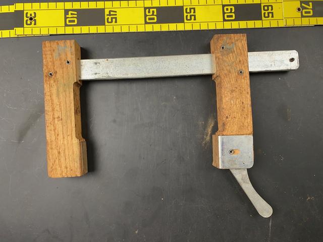 T1806 Lever Action Bar Clamp