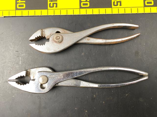 T1965 Pliers