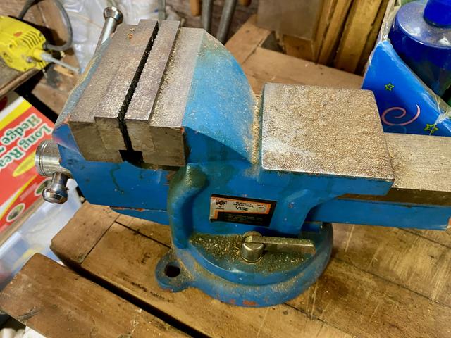 T1992 Small Bench Vise