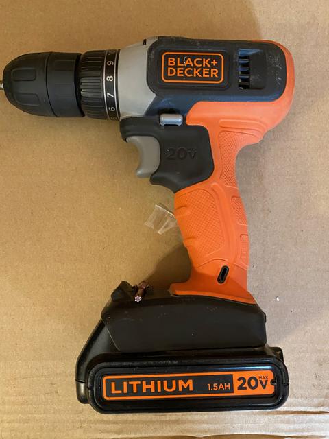 T2080 Black and Decker Drill