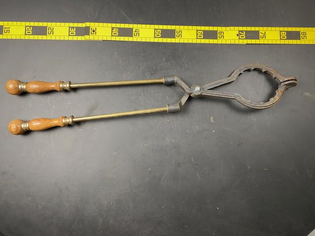 T2187 Fireplace Tongs