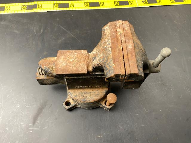 T2191 Vise With Mini Anvil