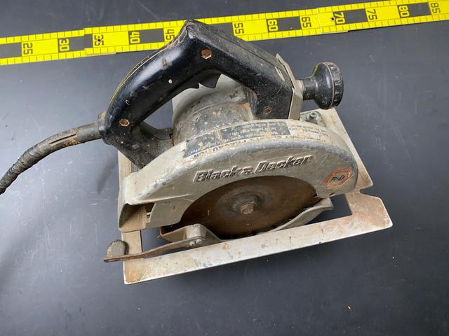 T2211 Circular Saw