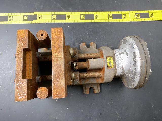 T2214 Pneumatic Vise