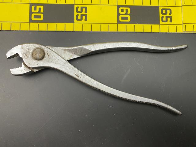 T2401 Battery Pliers