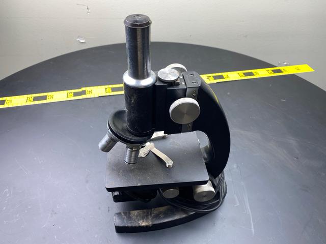 T2457 Medium MIcroscope