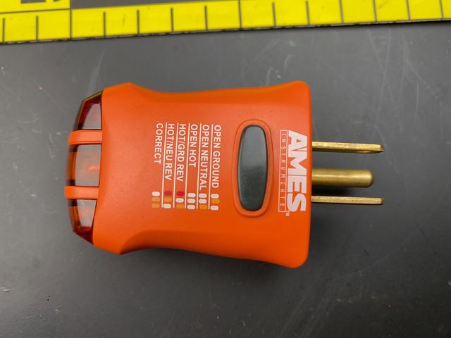 T2559 Simple Outlet Tester