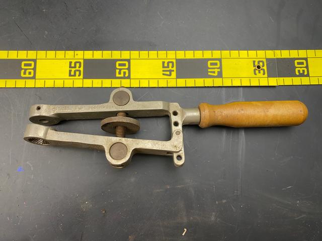 T2623 Bullet Mold Clamp